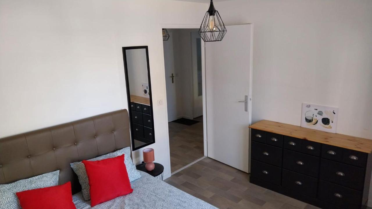 Appartement Cosy - Disneyland & Villages Nature Villeneuve-Saint-Denis Exterior foto