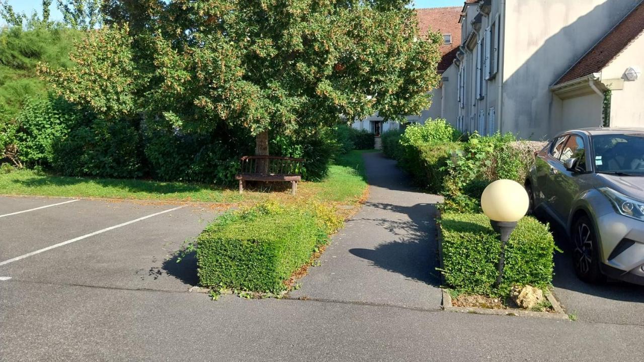 Appartement Cosy - Disneyland & Villages Nature Villeneuve-Saint-Denis Exterior foto